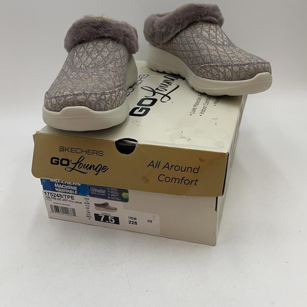 Skechers On-The-Go Joy Slippers Womens Grey Knit Faux Fur Mule Cozy Size 7.5